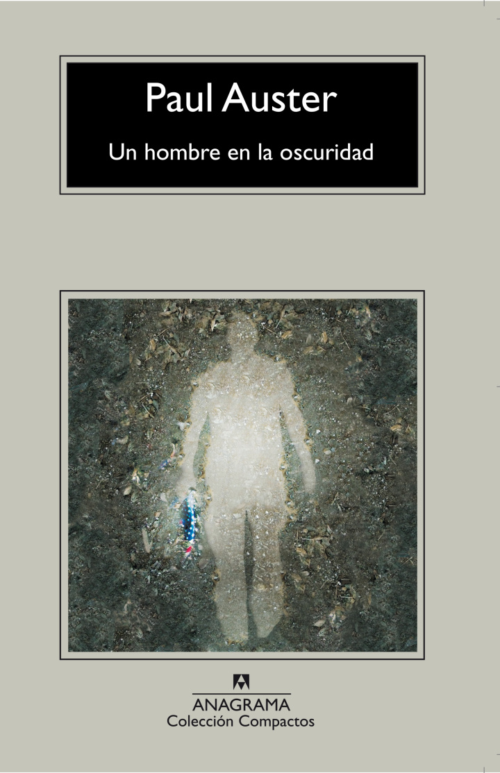 Un hombre en la oscuridad